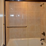 Frameless Tub Door 4